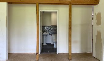 26 Verbraska Ave, Amsterdam, NY 12010