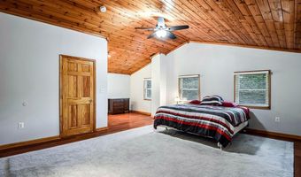 4406 ROUNDHILL Rd, Alexandria, VA 22310