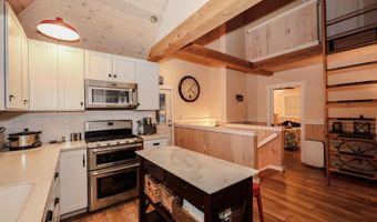 8 Grammys Way, Alton, NH 03810