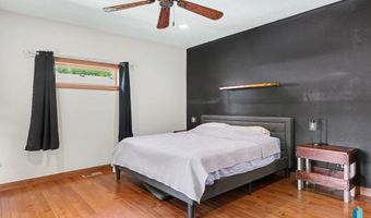 218 Douglas Blvd, Baltic, SD 57003