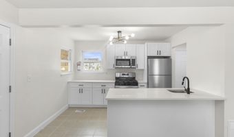 28 Anchorage Blvd, Bayville, NJ 08721