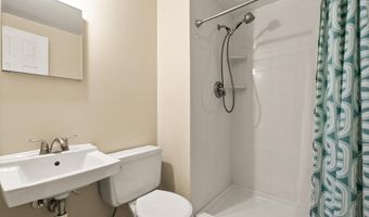 7421 BEVERLY MANOR Dr, Annandale, VA 22003