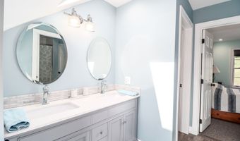 10 Trailing Ridge Rd, Brookfield, CT 06804