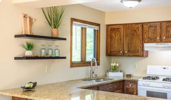 1088 Whitney Dr, Apple Valley, MN 55124