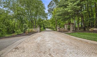 4850 Catamount Trl NE, Ada, MI 49301