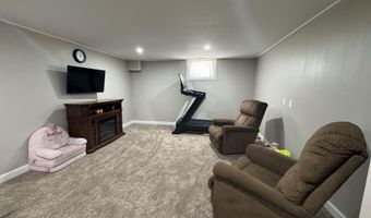 1711 S Lloyd St, Aberdeen, SD 57401