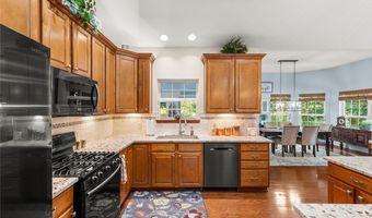 650 Eastpointe Ct, Amherst, OH 44001