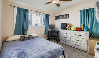 19 W720 Woodland Ave, Addison, IL 60101