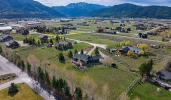 60 BUCKRAIL Ln, Alpine, WY 83128
