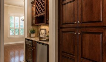 1303 NE Fairwinds Dr, Bentonville, AR 72712