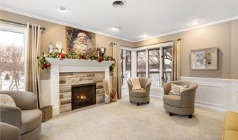 701 4th St SW, Austin, MN 55912