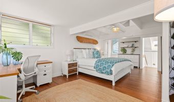 47-348 Mawaena St, Kaneohe, HI 96744