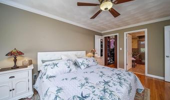 1421 Douglas Ave E, North Providence, RI 02904