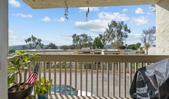 432 Edgehill Ln 134, Oceanside, CA 92054