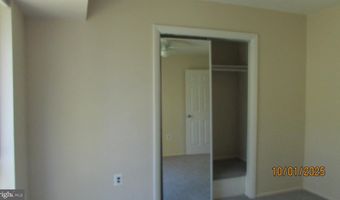 5206 NEWTON St 202, Bladensburg, MD 20710