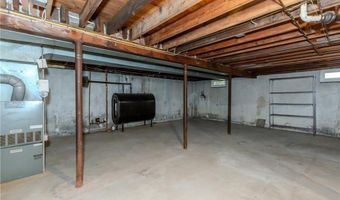 189 Poplar Dr, Cranston, RI 02920