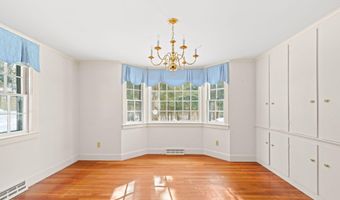 79 Bayberry Ln, Barnstable, MA 02630