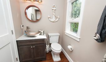 148 Middle River Rd, Danbury, CT 06811