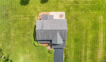 12447 Lesswing Rd, Alden, NY 14004
