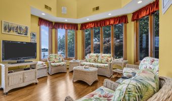 99 Holly Ln, Bayville, NJ 08721