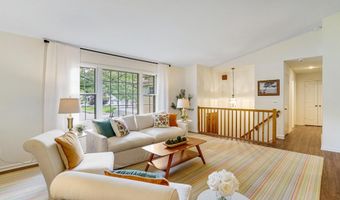 8606 FALKSTONE Ln, Alexandria, VA 22309