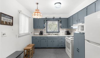 6677 Morningview Dr, Andover, OH 44003