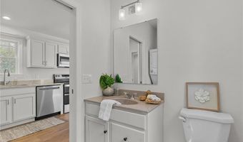 64 Burnside Ave, Narragansett, RI 02882