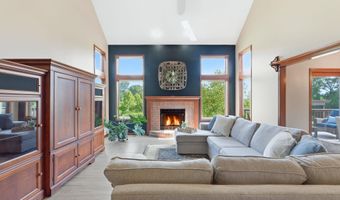 3919 County Rd 34, Auburn, IN 46706