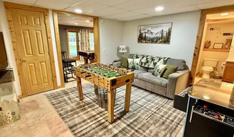 82 Tennyson Cir, Albrightsville, PA 18210
