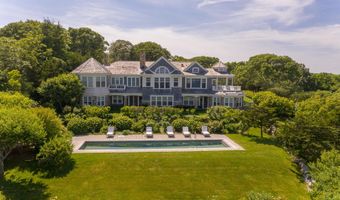 7 Clay Pit Ln, Aquinnah, MA 02535