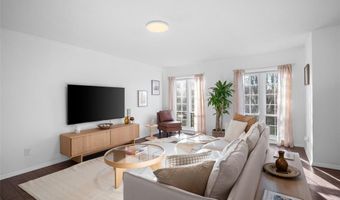 917 Claytonbrook Dr 3, Ballwin, MO 63011