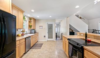 38149 MCKENZIE Hwy, Springfield, OR 97478