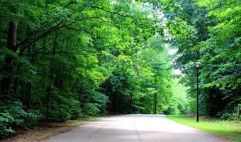 1694 Westview Dr 17, Allegan, MI 49010