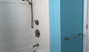 28 Mast Ct, Middletown, RI 02842