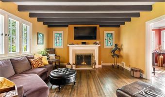 808 4th St SW, Austin, MN 55912
