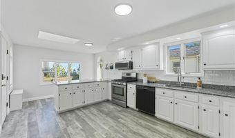 136 Frankfort St, Cranston, RI 02910