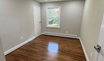 5612 NAMAKAGAN Rd, Bethesda, MD 20816