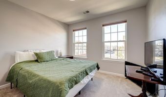25850 CLAIRMONT MANOR Sq, Aldie, VA 20105