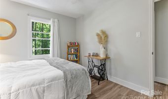 10 Muirfield Dr, Arden, NC 28704