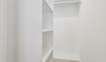 14 Redwood St, Bergenfield, NJ 07621