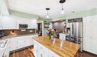 1822 Williams Way E, Anderson, IN 46011