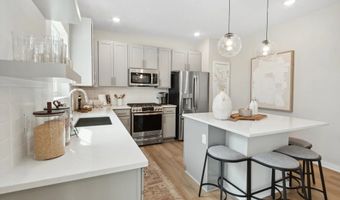 9222 Mile View Ct, Bowling Green, OH 43402