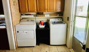 610 S Poplar Ave, Andrews, SC 29510