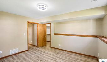 204 E 8th St, Adrian, MO 64720