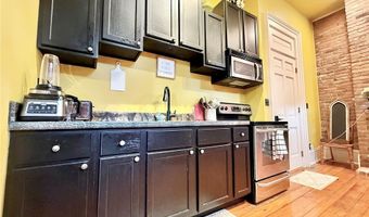 617 State St, Alton, IL 62002