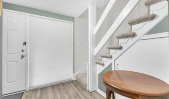 1223 N QUINN St, Arlington, VA 22209
