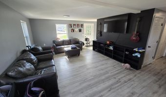 172 5th St, Bangor, ME 04401