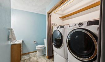 2539 W SUNNYVIEW Cir, Appleton, WI 54914
