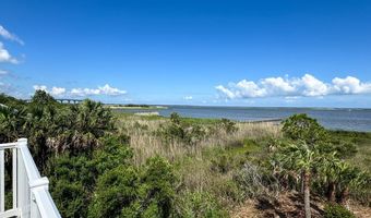 146 Bay Ave, Apalachicola, FL 32320