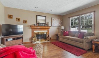 2202 Martin Crest Dr, Akron, OH 44312